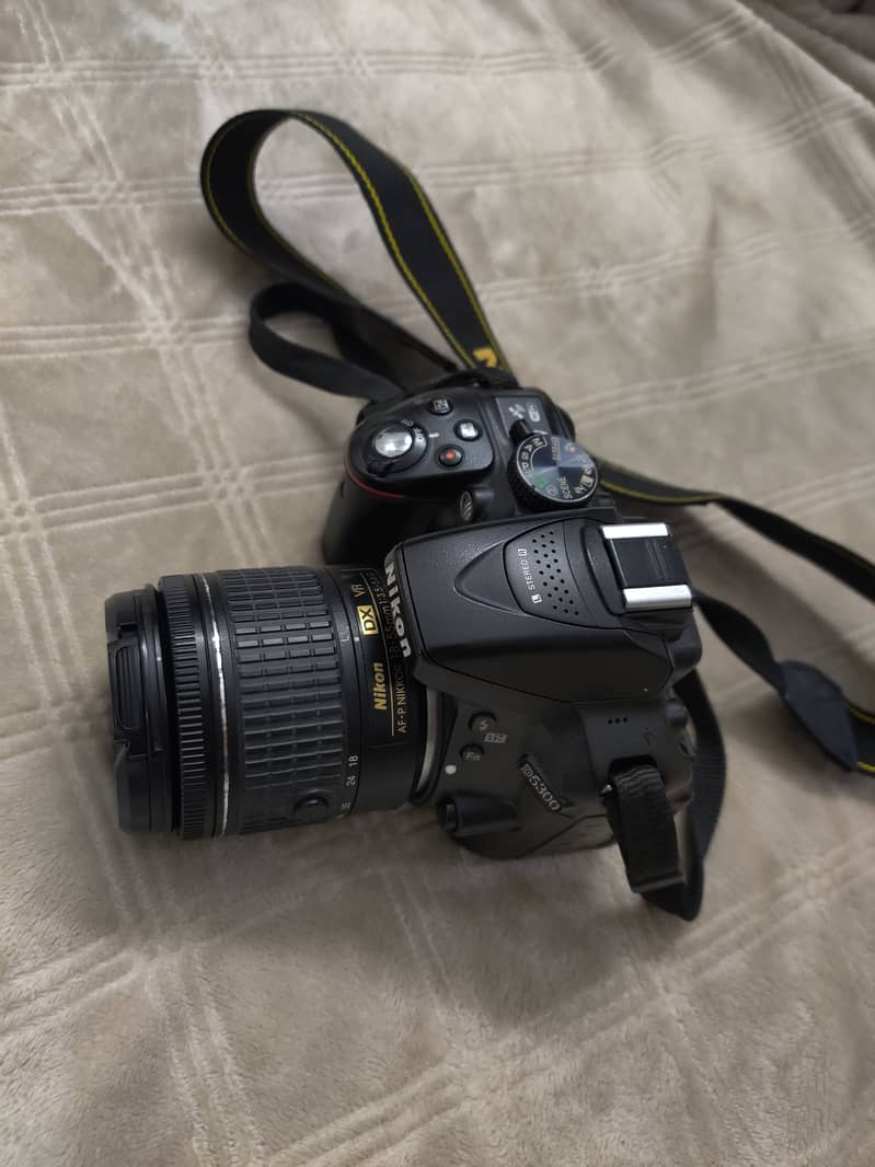 Nikon D5300 with Box 8