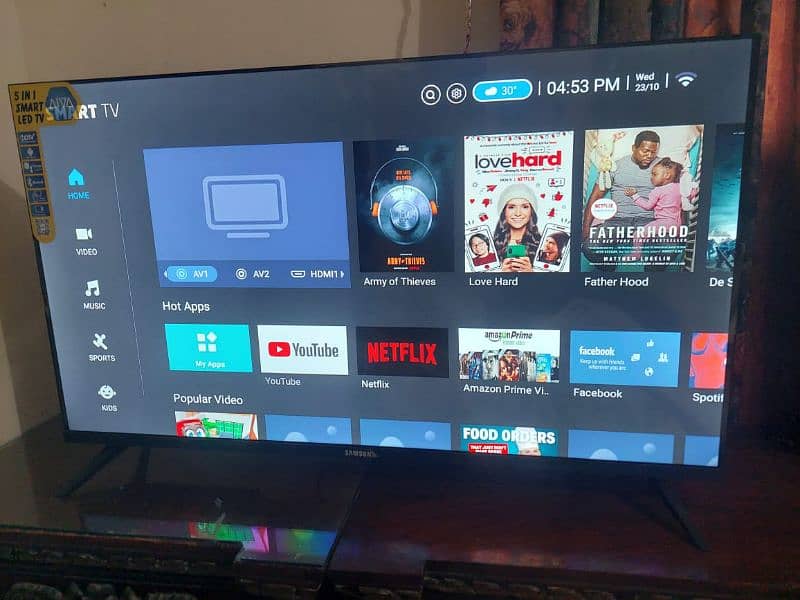 Samsung Malaysian brand new 43 inch Smart Led tv with Voice control 4