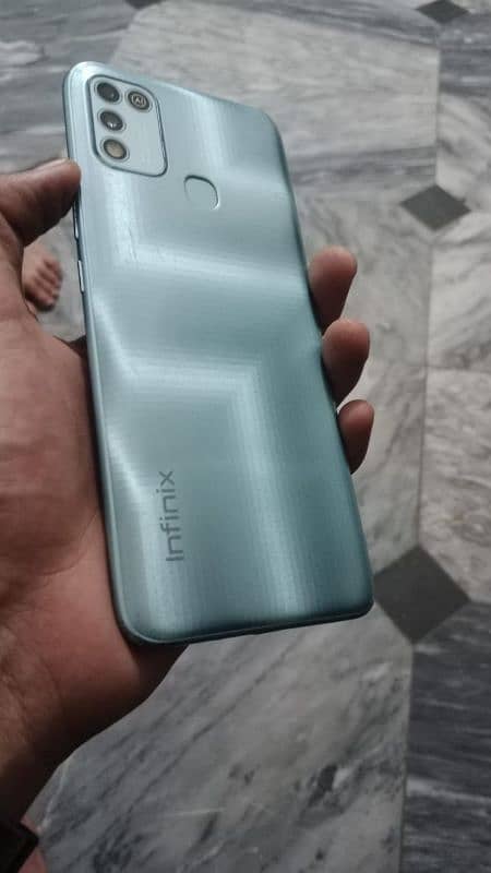 Infinix hot 11 play. only Mobil. . . . 03418831718 8