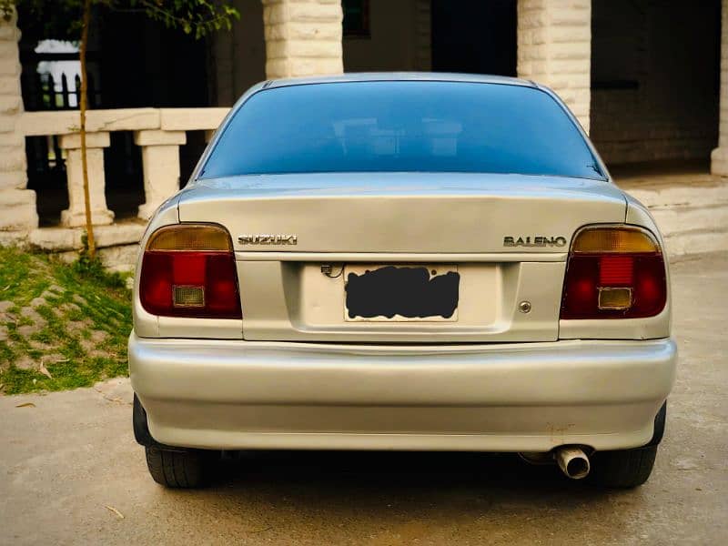 Suzuki Baleno 2003 end in mint condition 1