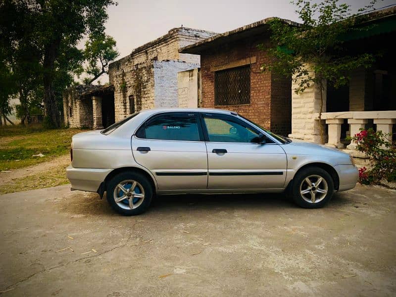 Suzuki Baleno 2003 end in mint condition 7