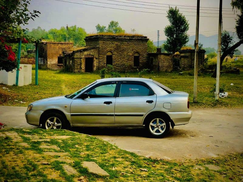 Suzuki Baleno 2003 end in mint condition 8