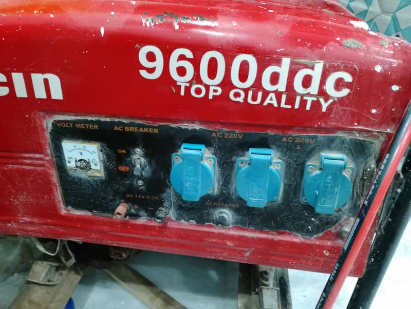 Good running condition generator. 9600 dda petrol/gas 0