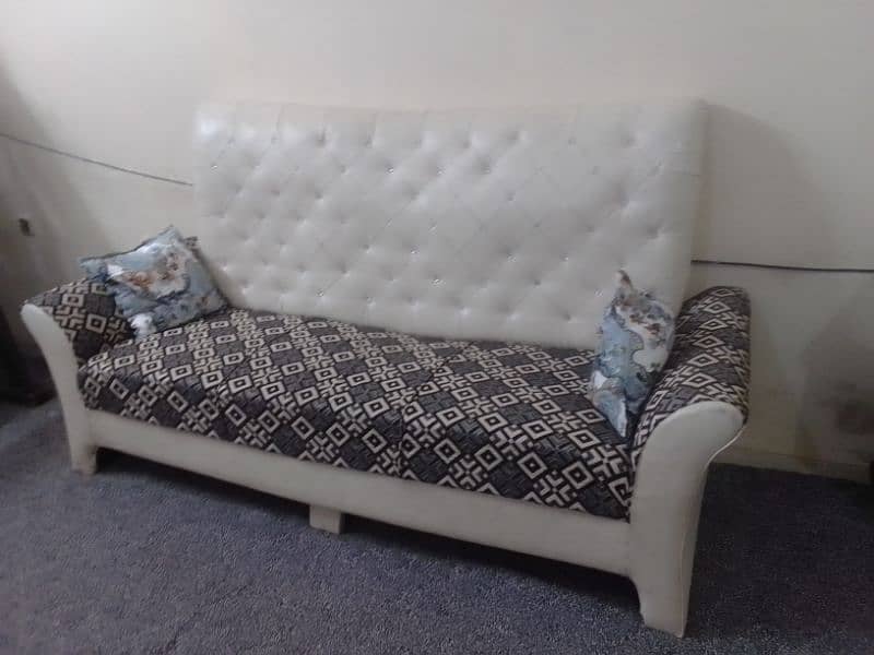 5 seater highback sofa set demand 35000 0