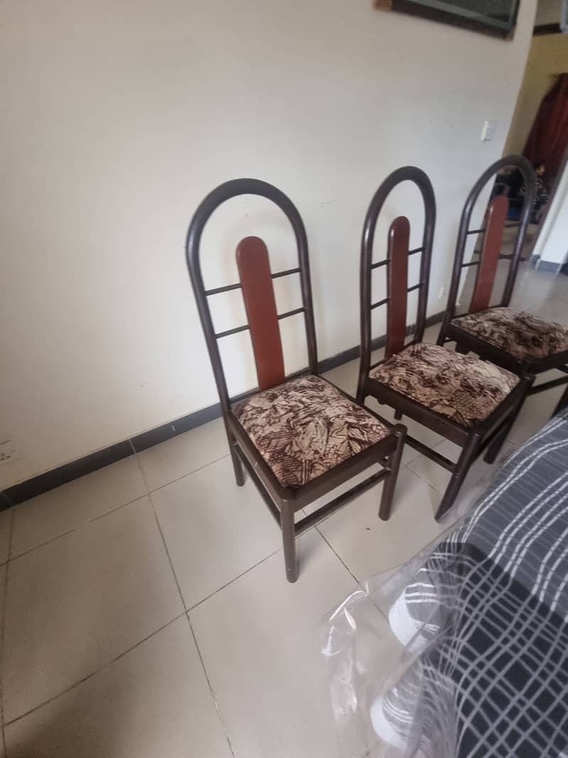 Just Like New Dining Table with 6x Chairs only in 25500 6