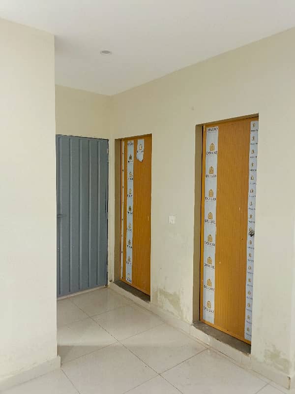 10 Marla Brand New Ground Floor Hall Available For Rent Near Shoukat Khanam Hospital 5