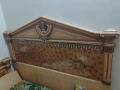 good condition bed complete set