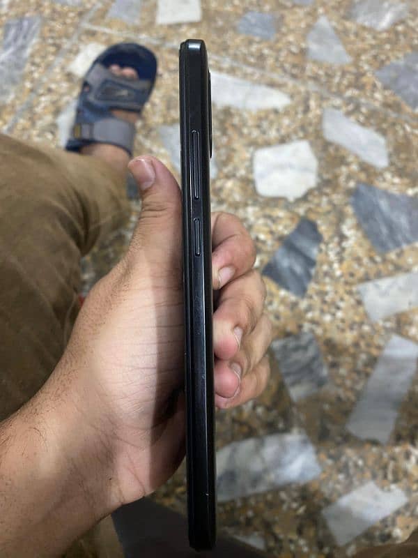 10 by 10 condition final 15000 RS redmi a2 Plus 5