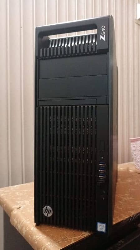 Hp Workstation Z640 Xeon R 16+16 32Core total 0