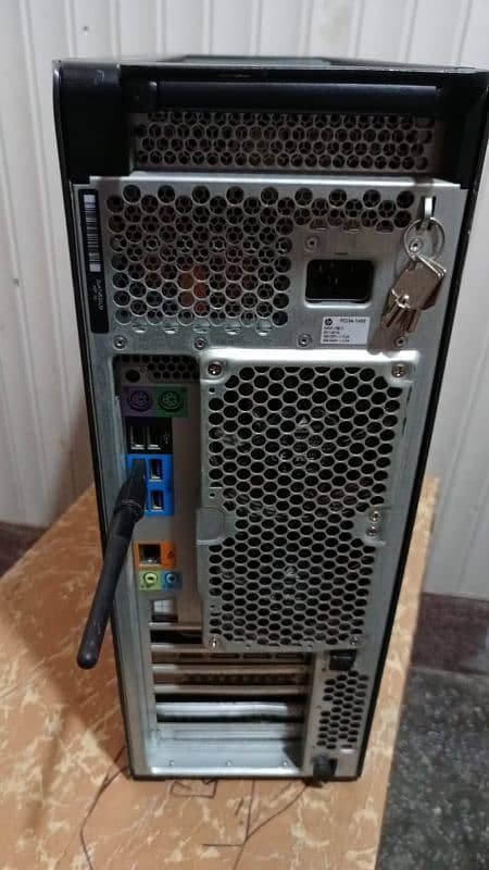 Hp Workstation Z640 Xeon R 16+16 32Core total 2