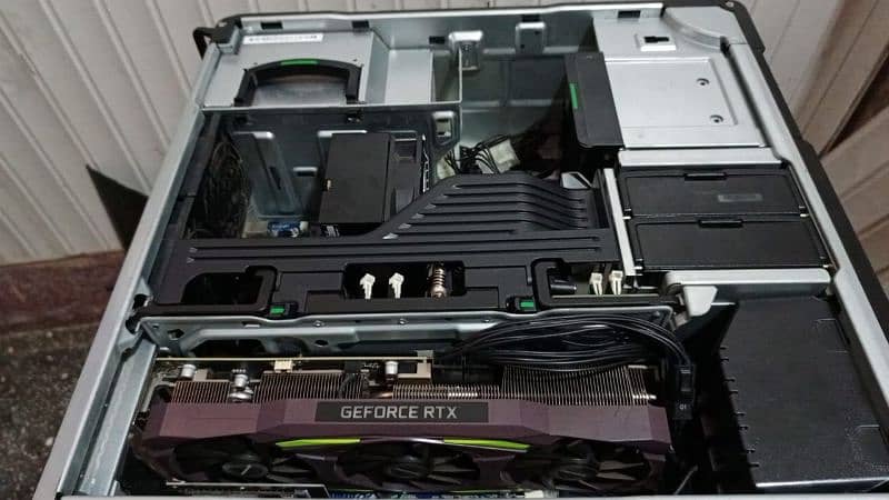 Hp Workstation Z640 Xeon R 16+16 32Core total 4