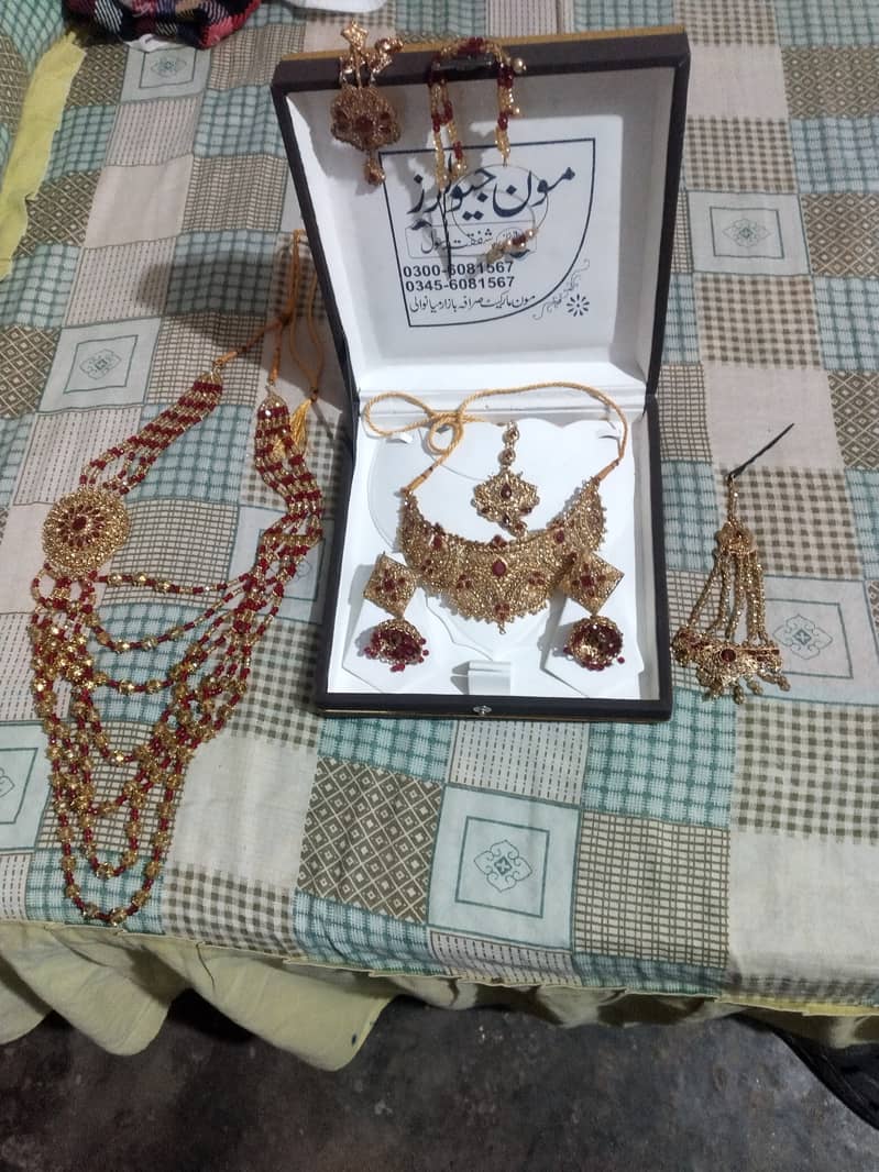 Artificial Jewelry For Sale. 2