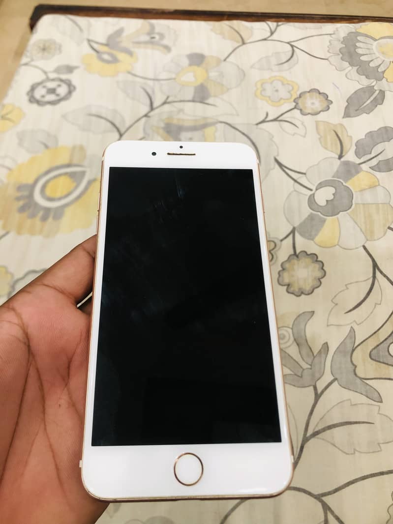 i phone 7+ 128 gb all ok aproved 10/10 orignal panel finger ok no fult 9