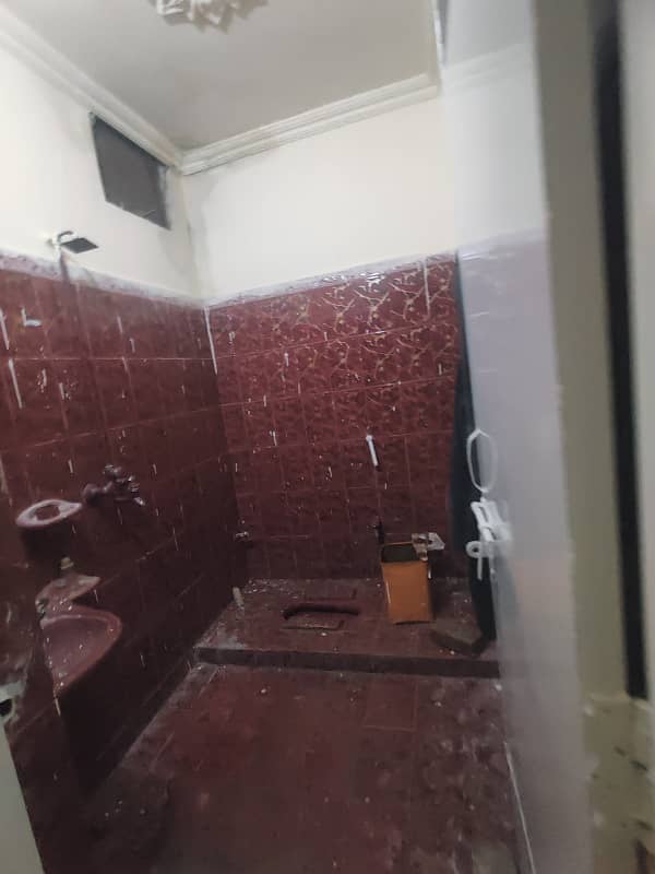 5 MARLA UPPER PORTION URGENT FOR RENT IN ALLAMA IQBAL TOWN LAHORE 1