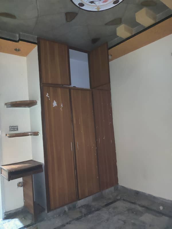 5 MARLA UPPER PORTION URGENT FOR RENT IN ALLAMA IQBAL TOWN LAHORE 4