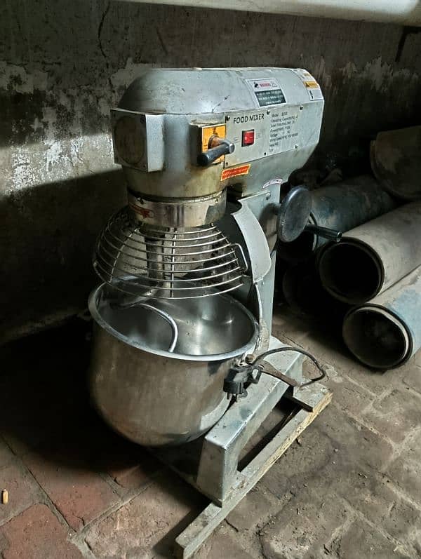 5kg dough mixer 20L bowl only one month used 0