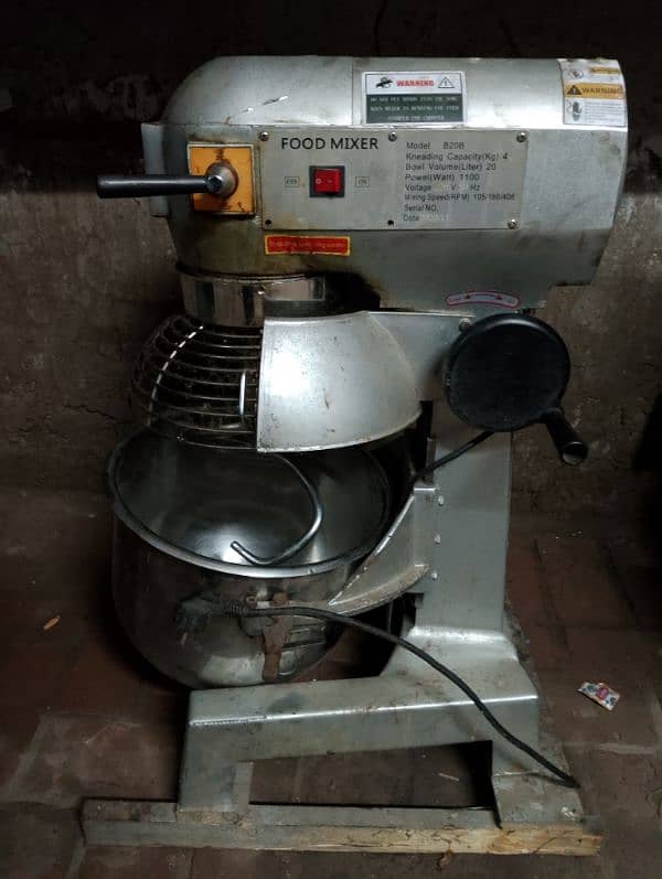 5kg dough mixer 20L bowl only one month used 2