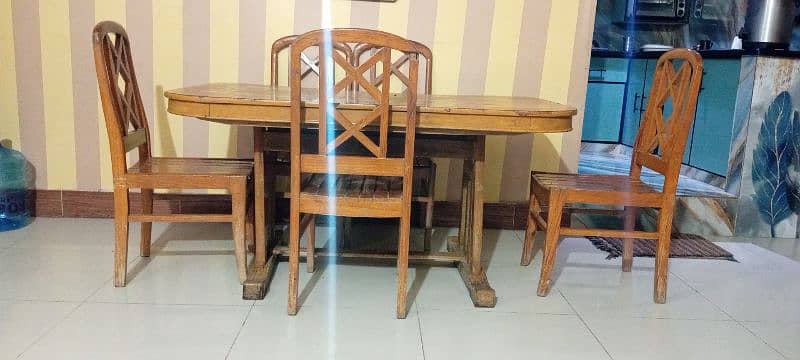 WOOD COLOUR DINING TABLE FOR SALE 0