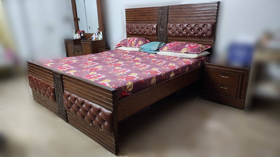 Complete King Size Bed Set For Sale (Negotiable) 0