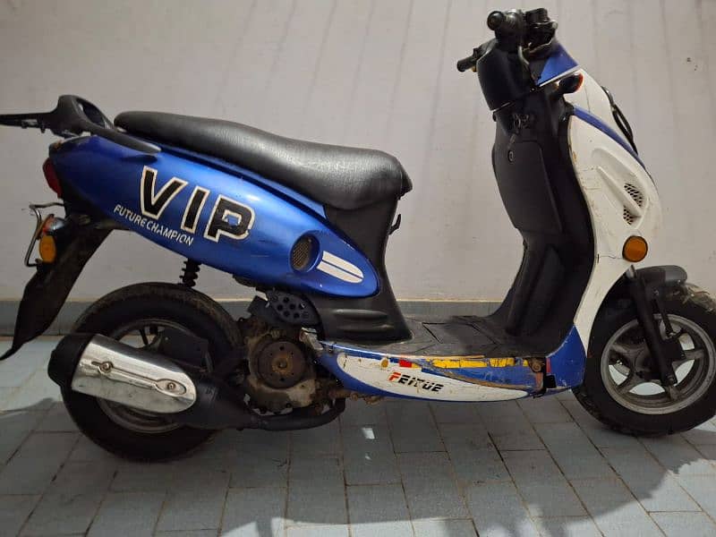 ladies Scooty 8