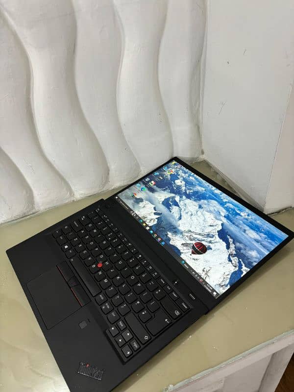 Lenovo x1 carbon i7 8th gen 1