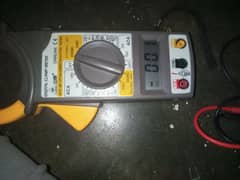 digital clamp meter