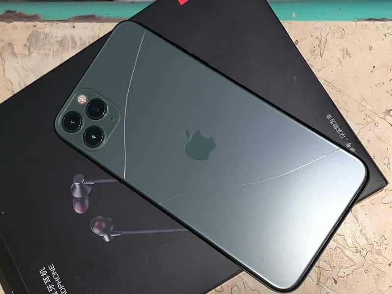 I phone 11pro MAX Non pta 256 GB factory unlocked 6