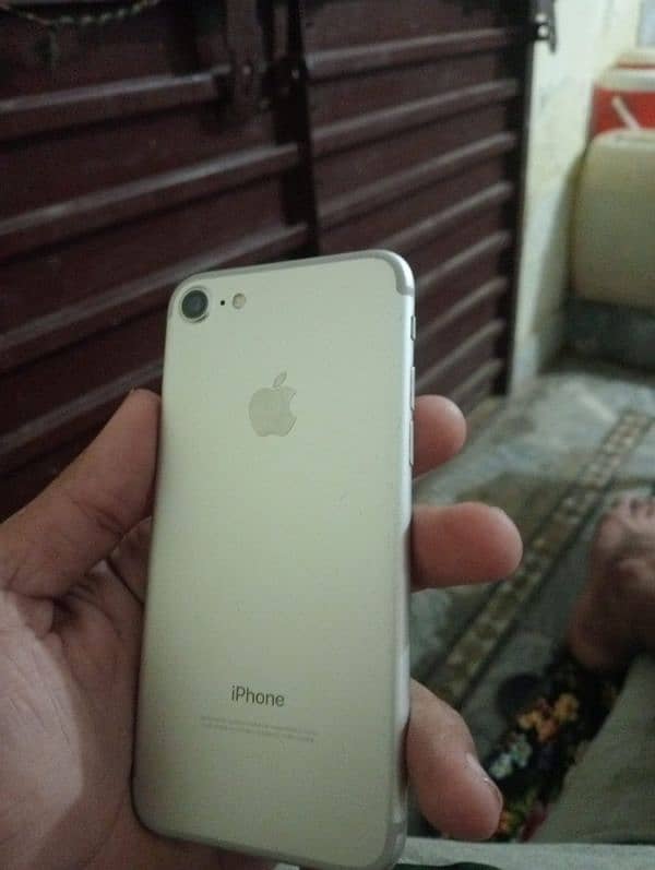 iphone 7 hay  hay price 11000 pta hay 5