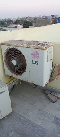 LG