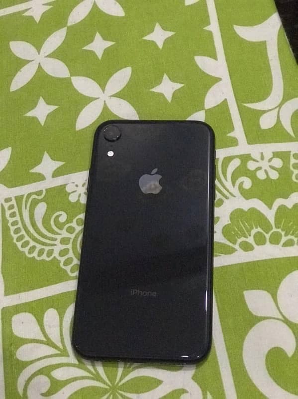 IPhone XR 4