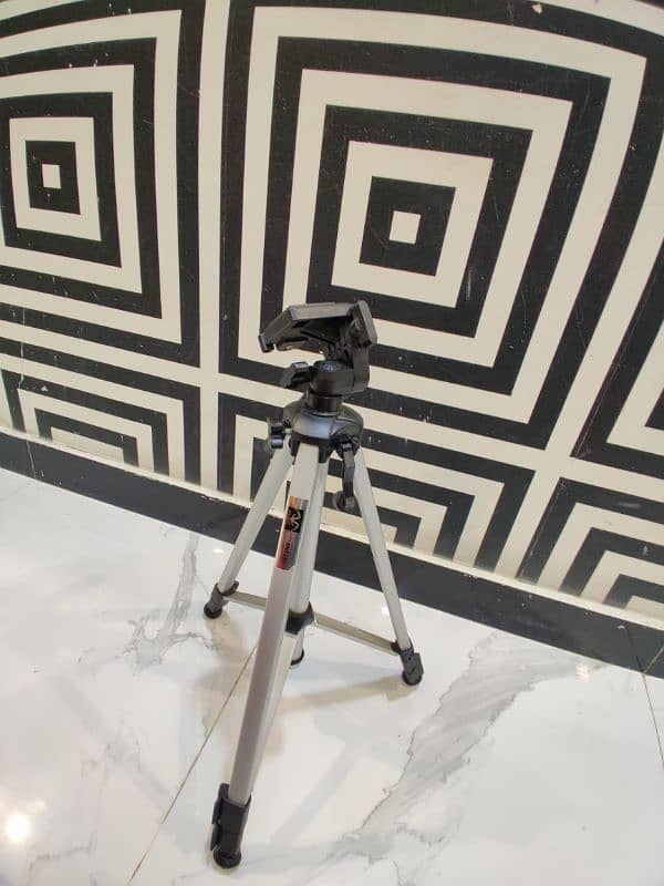 camera tripod 2