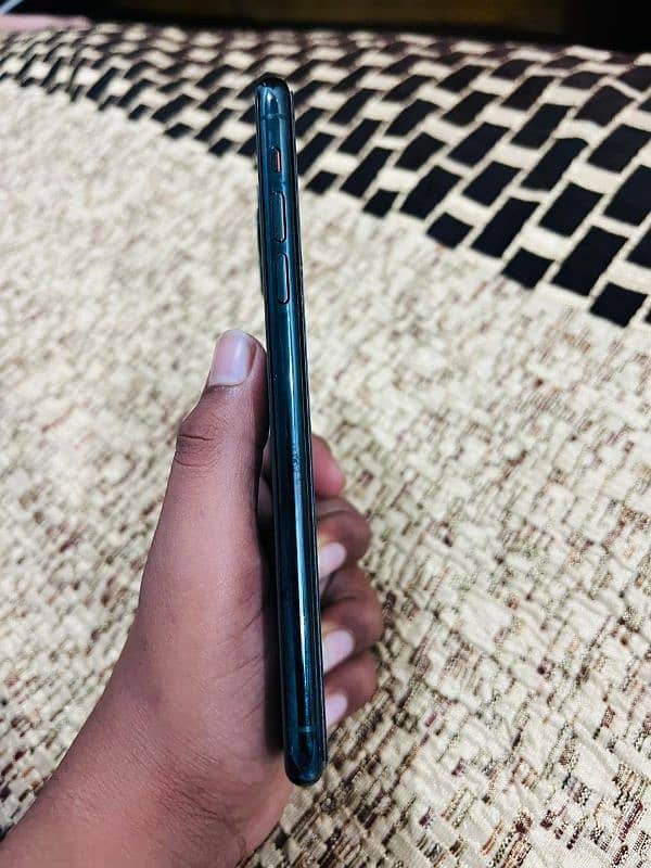 iPhone 11 pro max 64GB 2