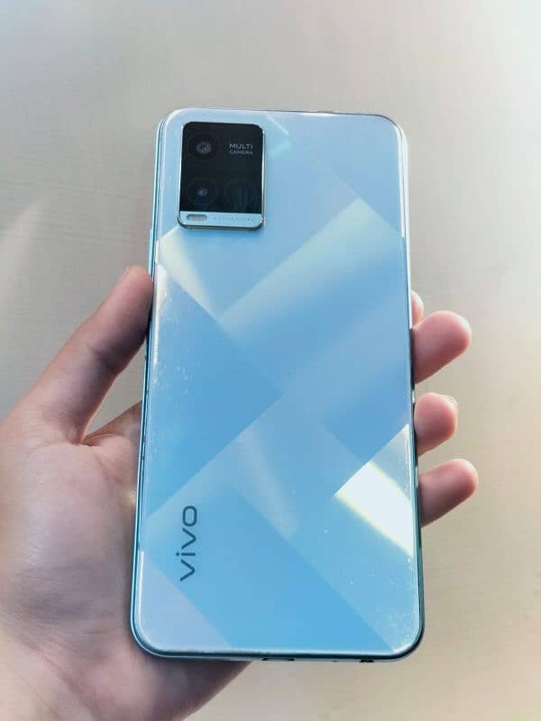 Vivo Y21 with a box and charger fully original 0