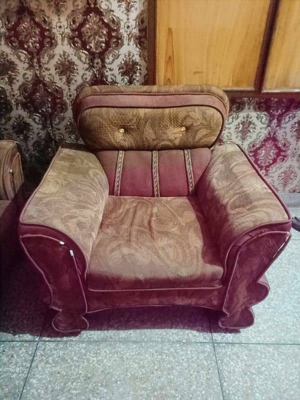 3 2 1 sofa urgent sale 1