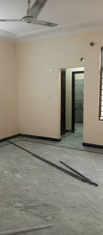 12 marla uper porshen house for rent electricity gass pani 6