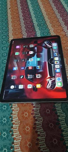 ipad pro m1 chip 128 GB condition 10 by 10