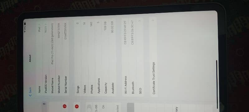 ipad pro m1 chip 128 GB condition 10 by 10 8