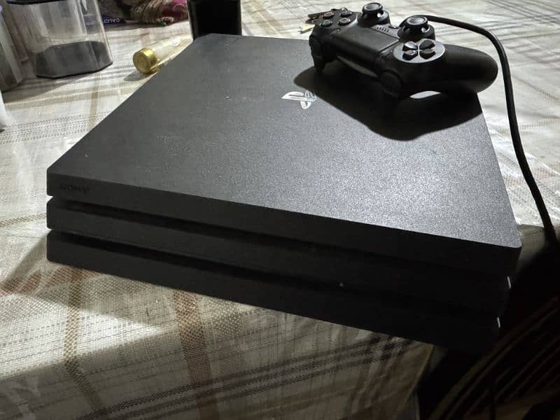 PS4 PRO 1 TB 4K 0