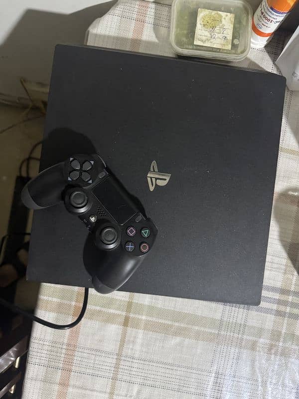 PS4 PRO 1 TB 4K 1