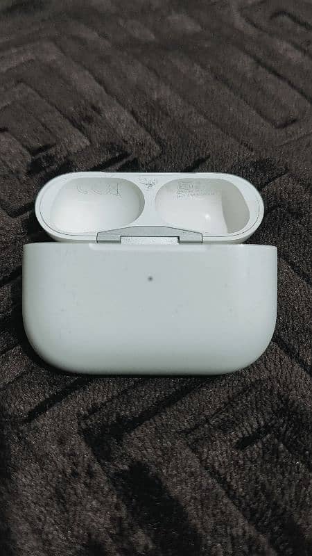 Airpods pro charging case original 2