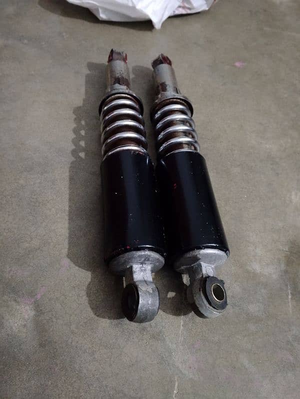 CD 70 back shock 4