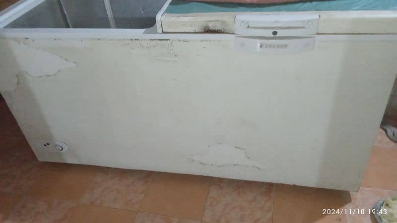 commercial freezer 2