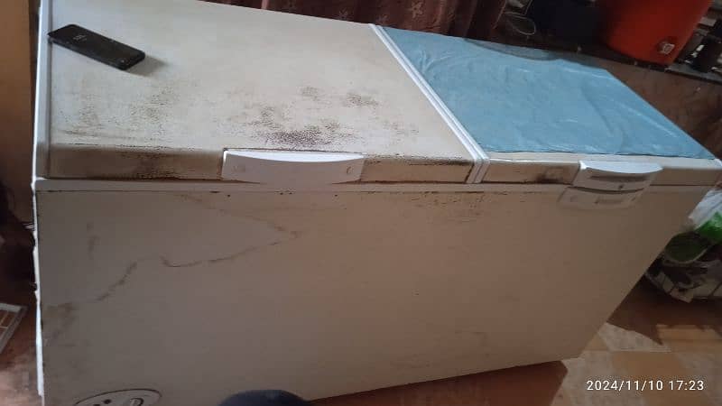 commercial freezer 4