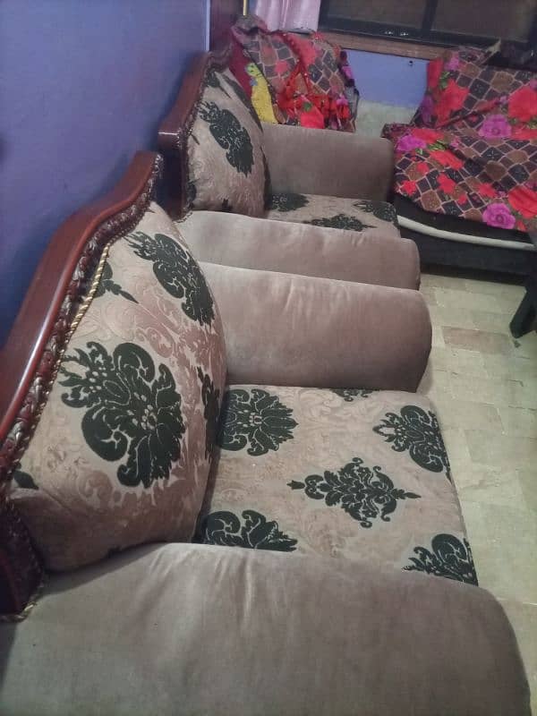 Sofa set 5 seater 7