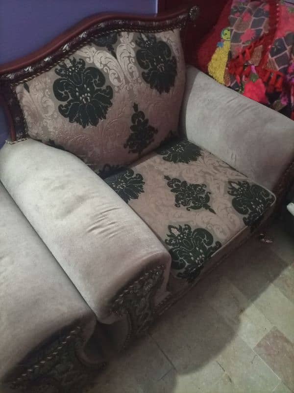 Sofa set 5 seater 8