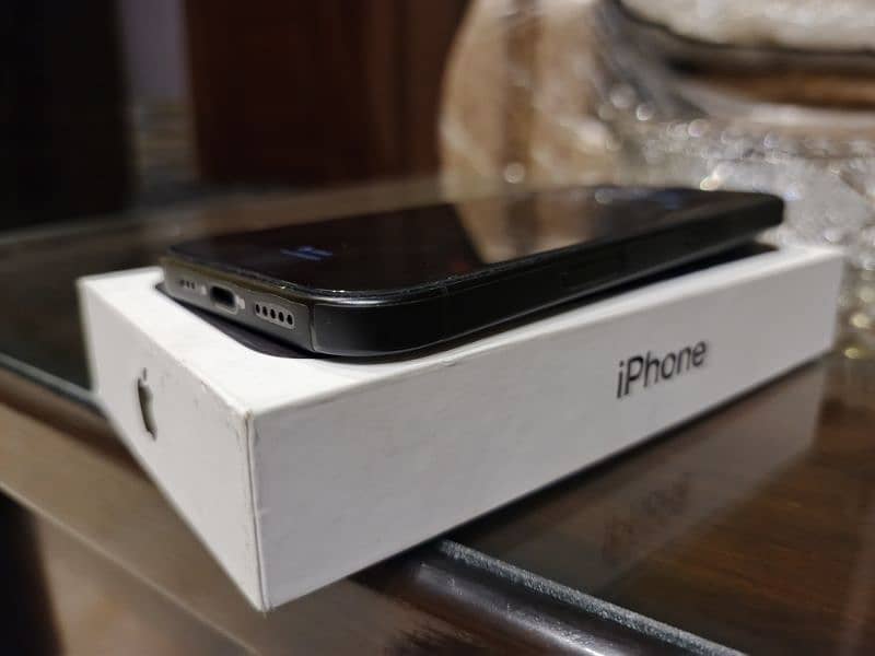 iphone 16 Pro New 256 GB 2