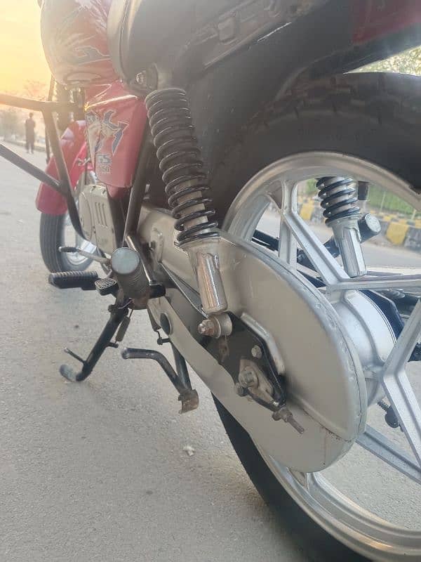 Suzuki GS150SE Like New Condition 8