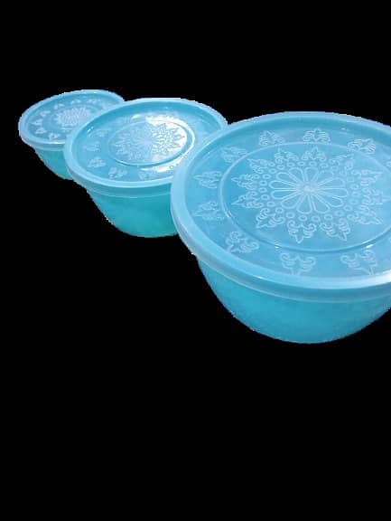 Set of 3 Durable Plastic Food Storage Bowls with Lids – Stackable 0