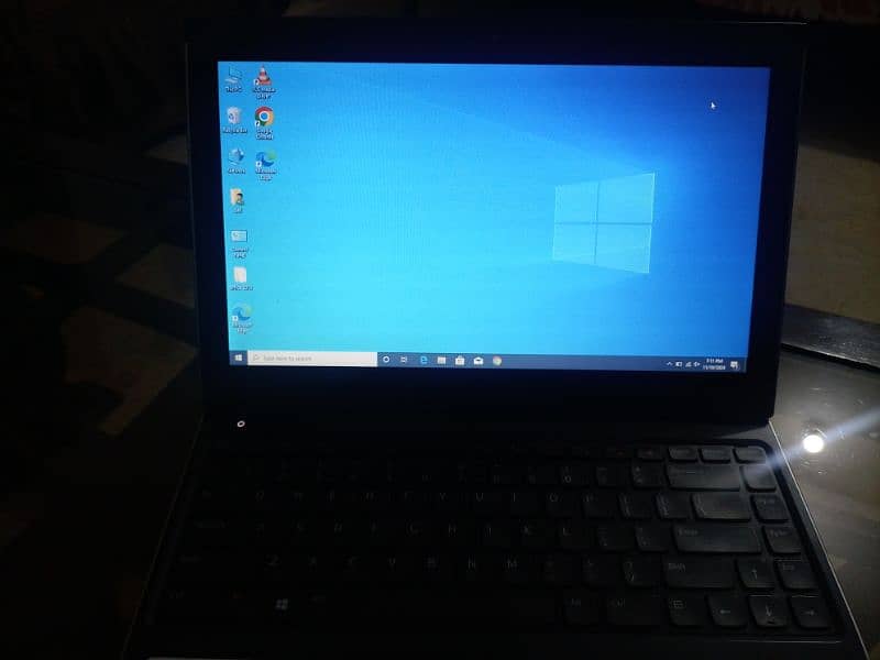 latitude 3330 core i3 Third Generation. 4