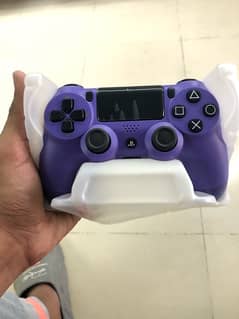 PS4 controller deep purple v2 in mint condition (negotiable)